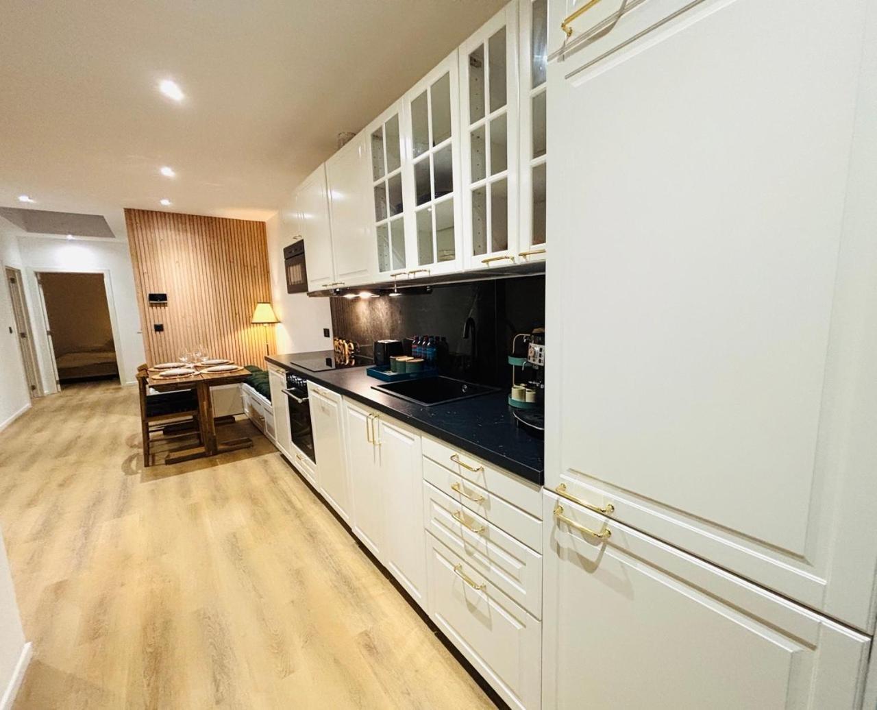 Camus Flats Apartment Брюксел Екстериор снимка
